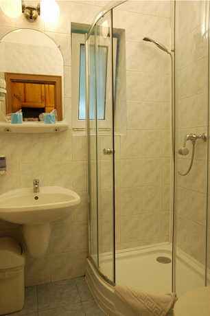 Imagen de la habitación del Hotel Manzard Panzio. Foto 9