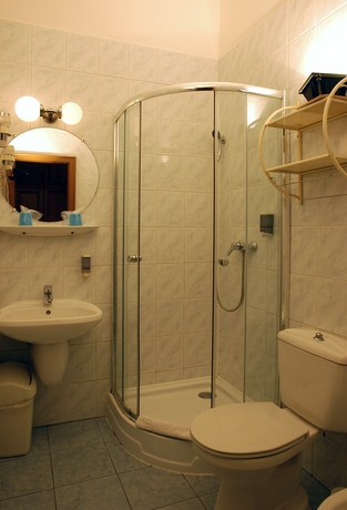 Imagen de la habitación del Hotel Manzard Panzio. Foto 10