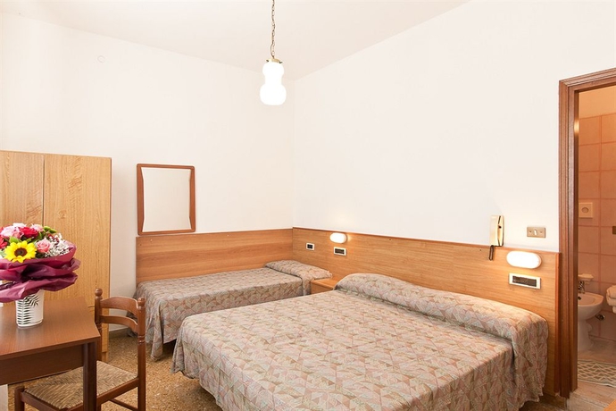 Imagen de la habitación del Hotel Manzoni, Lido Di Jesolo. Foto 3