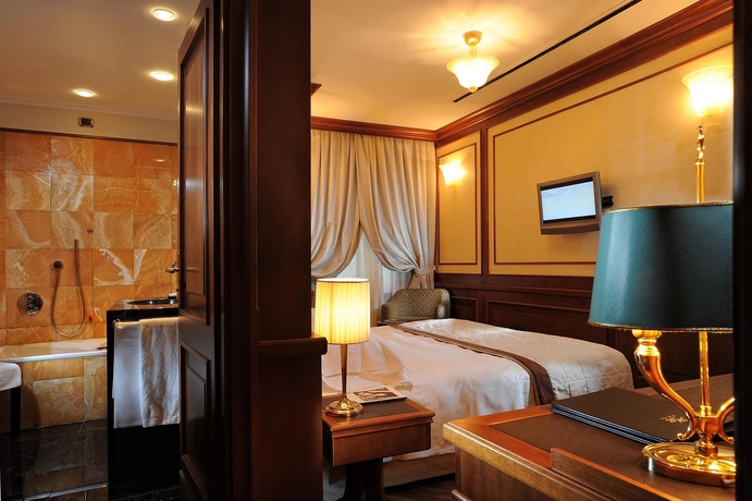 Imagen de la habitación del Hotel Manzoni, Milán. Foto 4