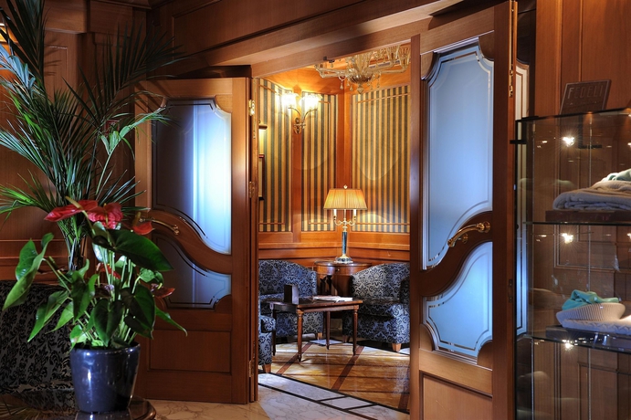 Imagen de los interiores del Hotel Manzoni, Milán. Foto 11