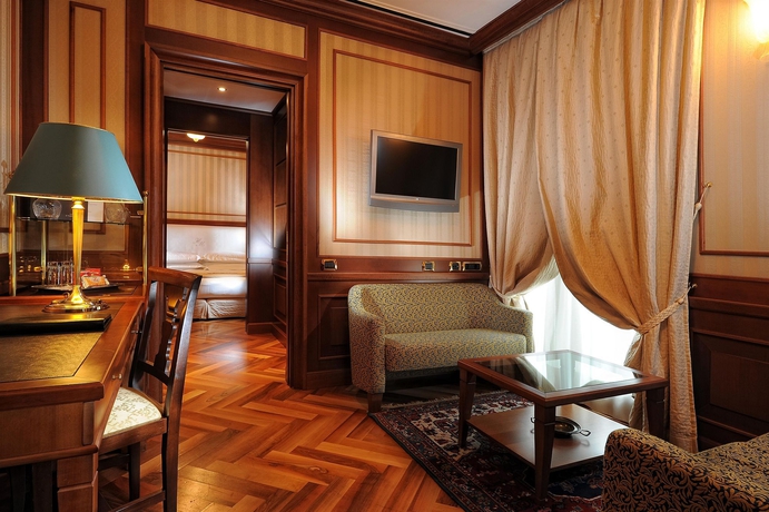 Imagen de los interiores del Hotel Manzoni, Milán. Foto 16