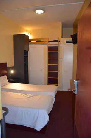 Imagen de la habitación del Hotel Mape. Foto 13