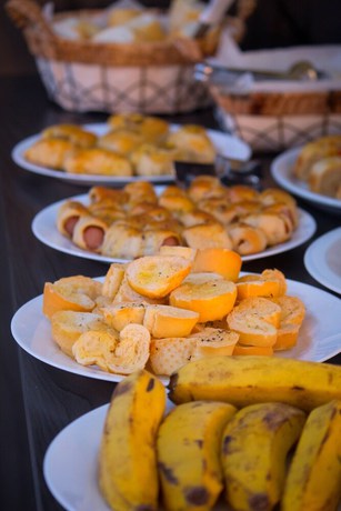 Imagen del bar/restaurante del Hotel Maper Mardan. Foto 5