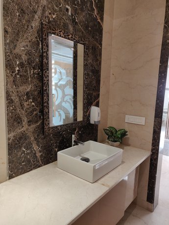 Imagen de los interiores del Hotel Maple Grand, Agra. Foto 17