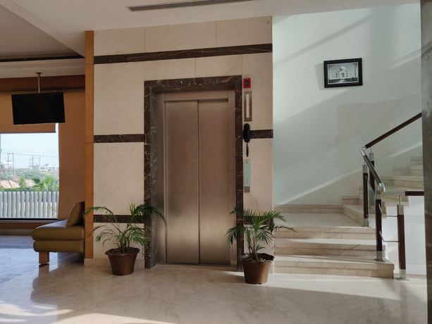 Imagen de los interiores del Hotel Maple Grand, Agra. Foto 20