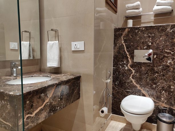 Imagen de la habitación del Hotel Maple Grand, Agra. Foto 13