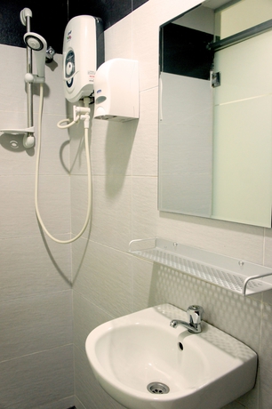 Imagen de la habitación del Hotel Maple Inn. Foto 6
