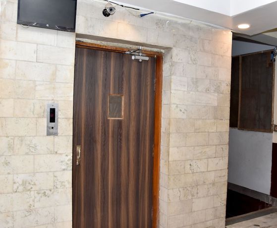 Imagen de los interiores del Hotel Maple Inn, Patna. Foto 19