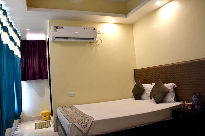 Imagen de la habitación del Hotel Maple Inn, Patna. Foto 11