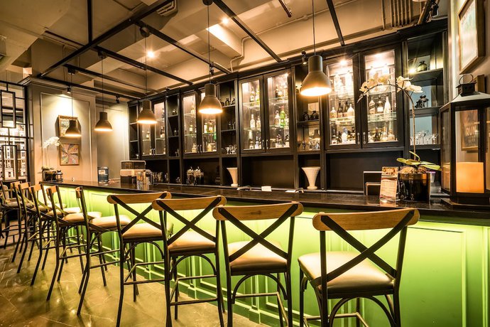Imagen del bar/restaurante del Hotel Maple Jakarta. Foto 2
