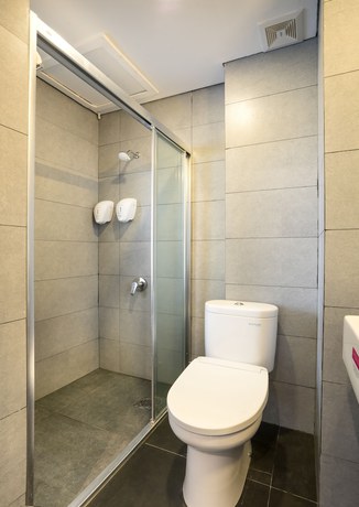 Imagen de la habitación del Hotel Maple Jakarta. Foto 16