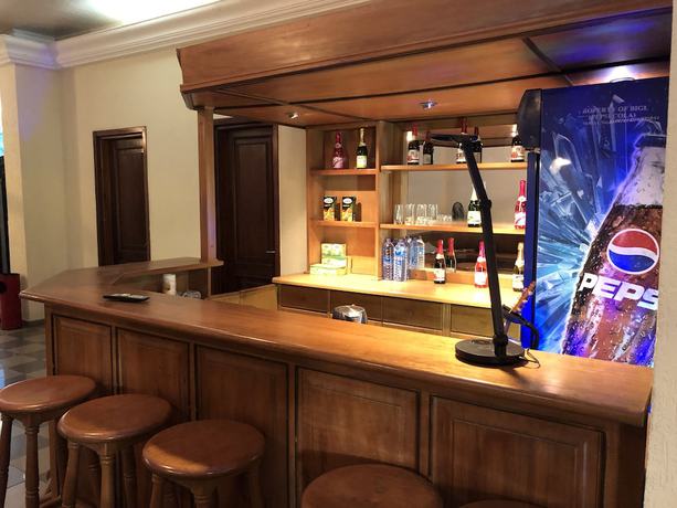 Imagen del bar/restaurante del Hotel Maple Leaf, Accra. Foto 4