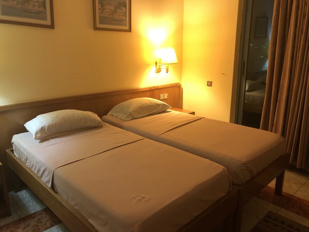 Imagen de la habitación del Hotel Maple Leaf, Accra. Foto 13