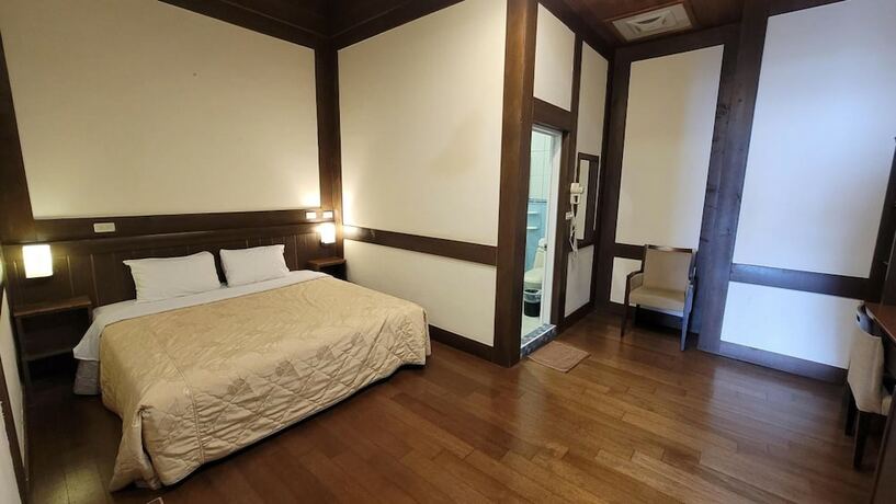 Imagen de la habitación del Hotel Maple Leaf Holiday Villa. Foto 14