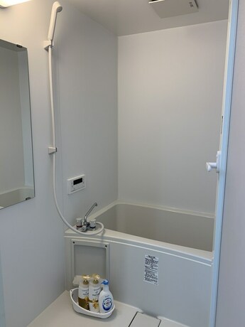 Imagen de la habitación del Hotel Maplemaison Asakusa. Foto 16