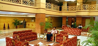 Imagen de los interiores del Hotel Mapple Abhay. Foto 4