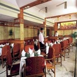 Imagen del bar/restaurante del Hotel Mapple Empire Regency. Foto 2