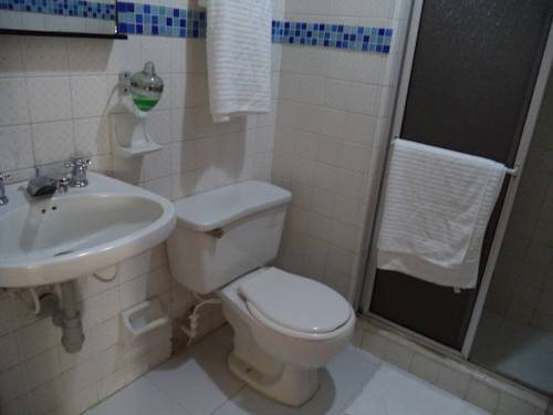 Imagen de la habitación del Hotel Mar Azul Inn. Foto 5