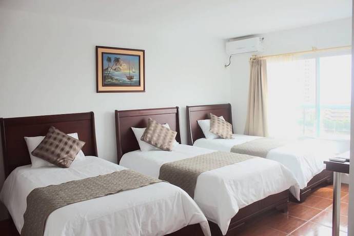 Imagen de la habitación del Hotel Mar Azul, Manta. Foto 5