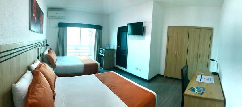 Imagen de la habitación del Hotel Mar Azul, Manta. Foto 6