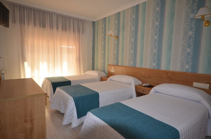 Imagen de la habitación del Hotel Mar Azul, Pragueira. Foto 2