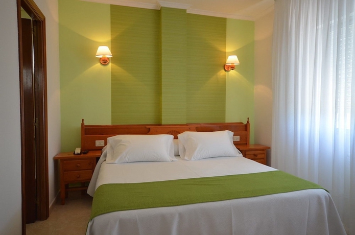 Imagen de la habitación del Hotel Mar Azul, Pragueira. Foto 6