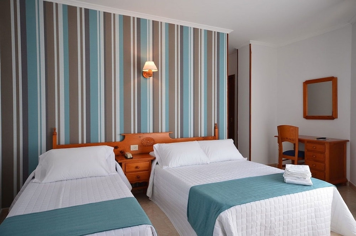 Imagen de la habitación del Hotel Mar Azul, Pragueira. Foto 8