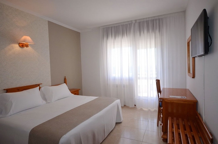 Imagen de la habitación del Hotel Mar Azul, Pragueira. Foto 12