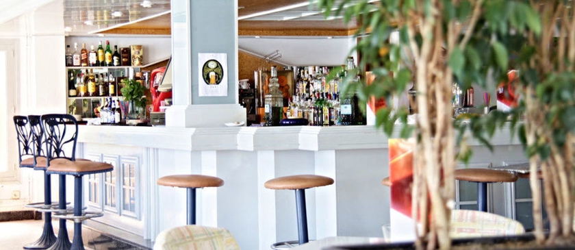 Imagen del bar/restaurante del Hotel Mar Azul Pur Estil and Spa - Adults Only. Foto 1