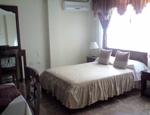 Imagen de la habitación del Hotel Mar Azul, Tumaco. Foto 13