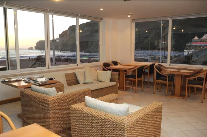 Imagen de los interiores del Hotel Mar Bravo. Foto 17