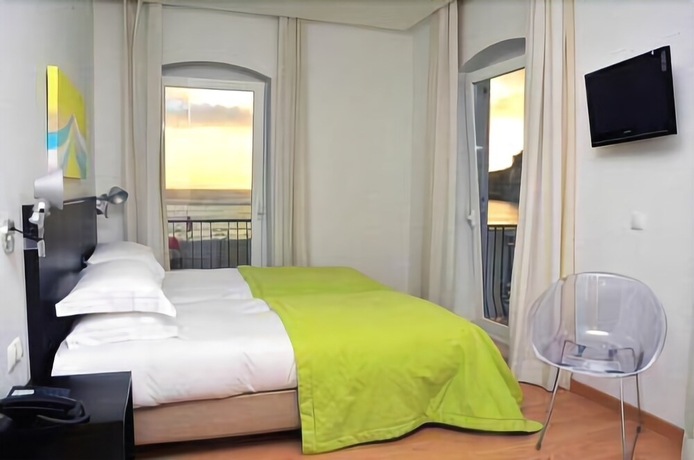 Imagen de la habitación del Hotel Mar Bravo. Foto 16