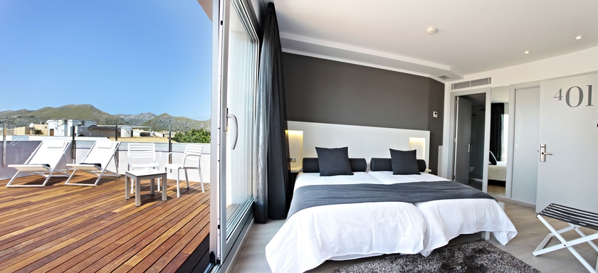 Imagen de la habitación del Hotel Mar Calma. Foto 7