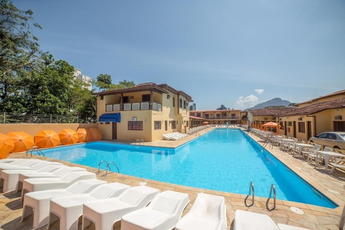 Imagen de la piscina del Hotel Mar, Caraguatatuba. Foto 19