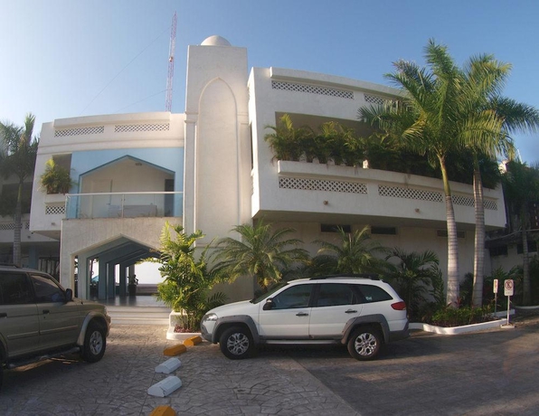 Imagen general del Hotel Mar Celeste. Foto 1