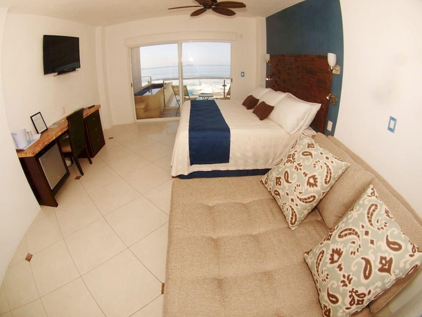 Imagen general del Hotel Mar Celeste. Foto 10