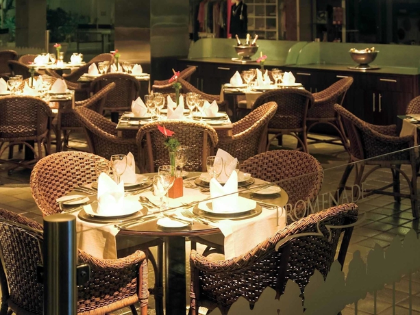 Imagen del bar/restaurante del Hotel Mar Conventions. Foto 6