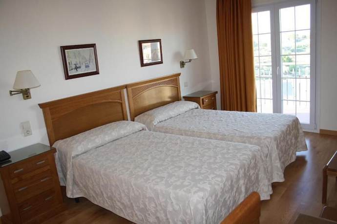 Imagen de la habitación del Hotel Mar De Aragón. Foto 3