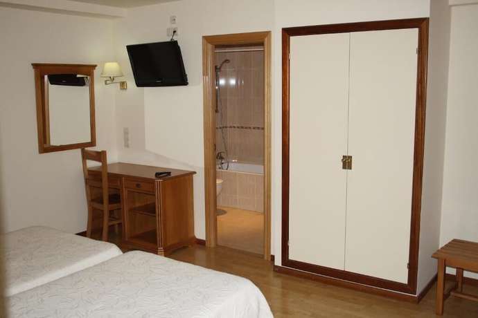 Imagen de la habitación del Hotel Mar De Aragón. Foto 4