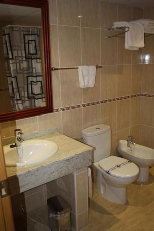Imagen de la habitación del Hotel Mar De Aragón. Foto 5