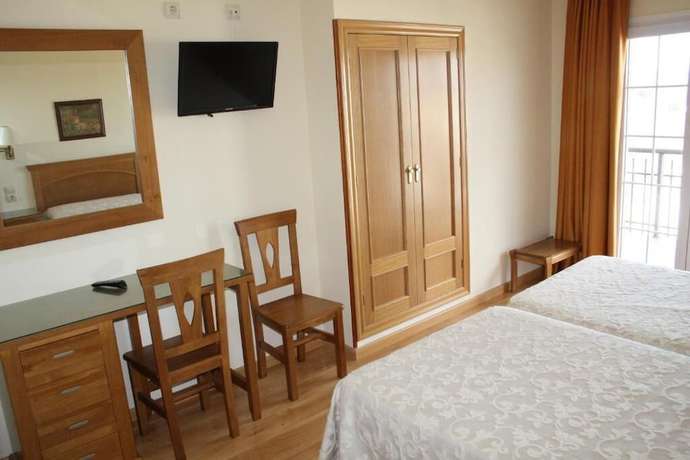 Imagen de la habitación del Hotel Mar De Aragón. Foto 6