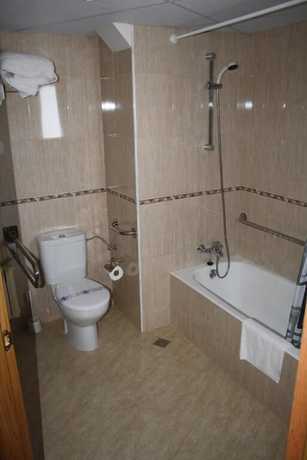 Imagen de la habitación del Hotel Mar De Aragón. Foto 15