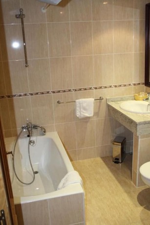 Imagen de la habitación del Hotel Mar De Aragón. Foto 16