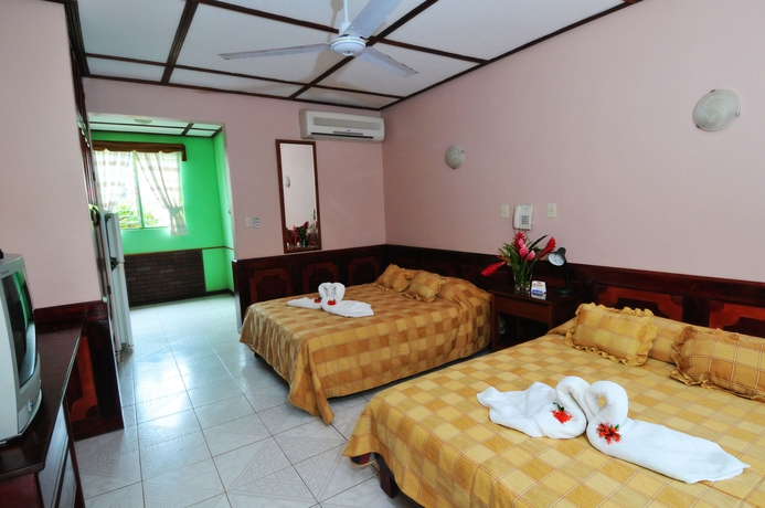 Imagen de la habitación del Hotel Mar De Luz. Foto 8