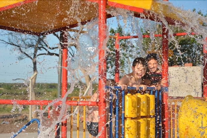 Imagen de la piscina del Hotel Mar De Sue&ntilde;os Parque Acu&aacute;tico Infantil. Foto 17