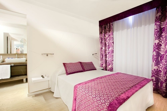 Imagen de la habitación del Hotel Mar Hotels Playa De Muro Suites - All Inclusive. Foto 6