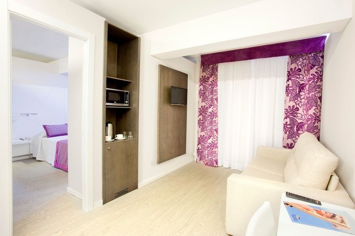 Imagen de la habitación del Hotel Mar Hotels Playa De Muro Suites - All Inclusive. Foto 9