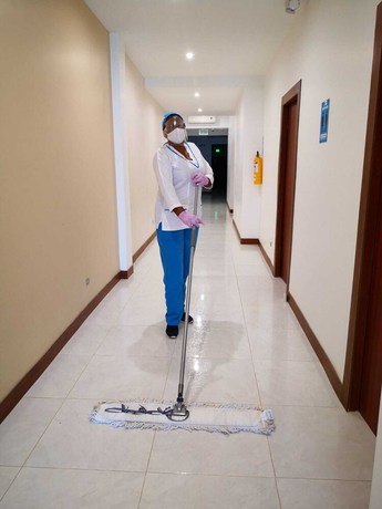 Imagen de los interiores del Hotel Mar Inn. Foto 16