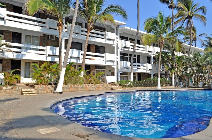 Imagen de la piscina del Hotel Mar Paraiso Queen. Foto 17